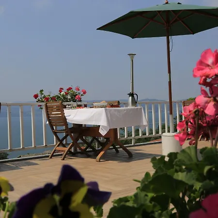 Sapanca Villa Suite Hotel